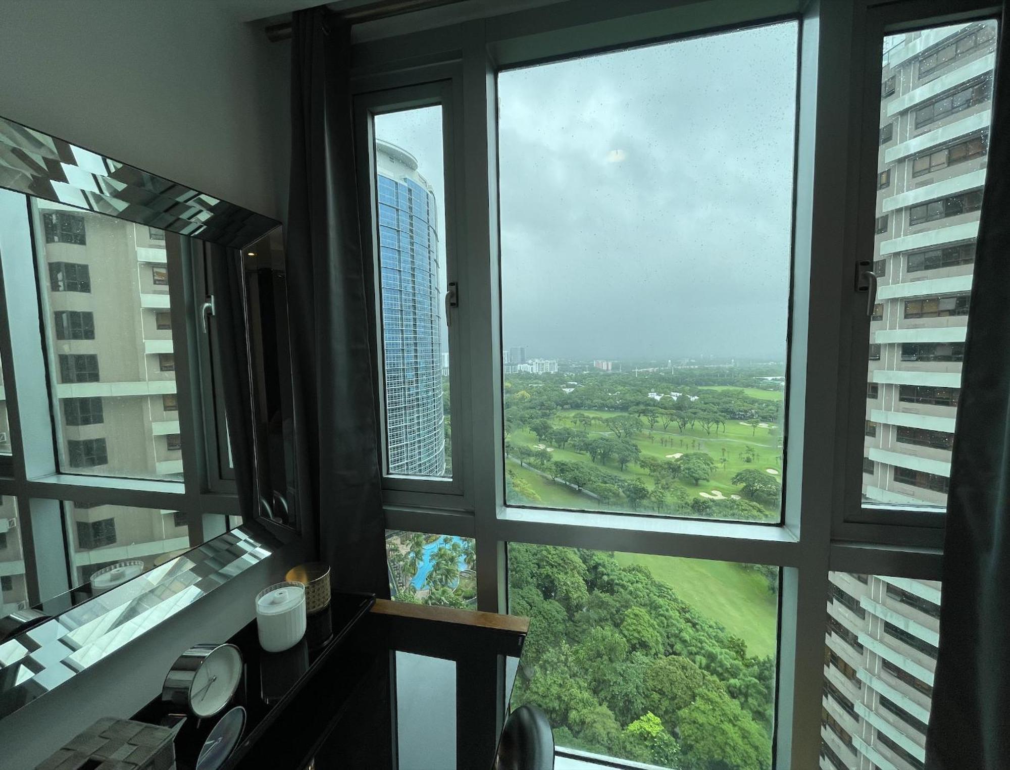 Prime Avant Bgc Location Apartments By Ph Staycation Manila Zewnętrze zdjęcie