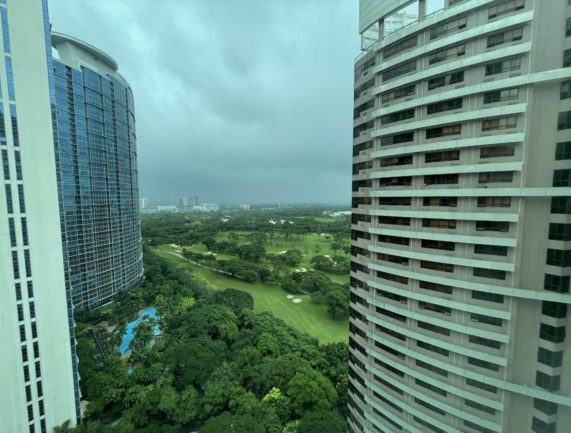 Prime Avant Bgc Location Apartments By Ph Staycation Manila Zewnętrze zdjęcie
