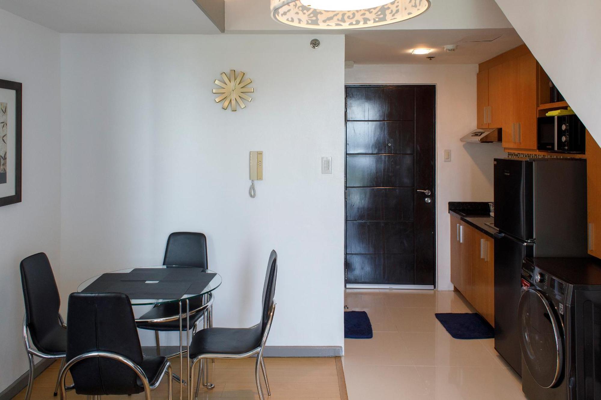 Prime Avant Bgc Location Apartments By Ph Staycation Manila Zewnętrze zdjęcie