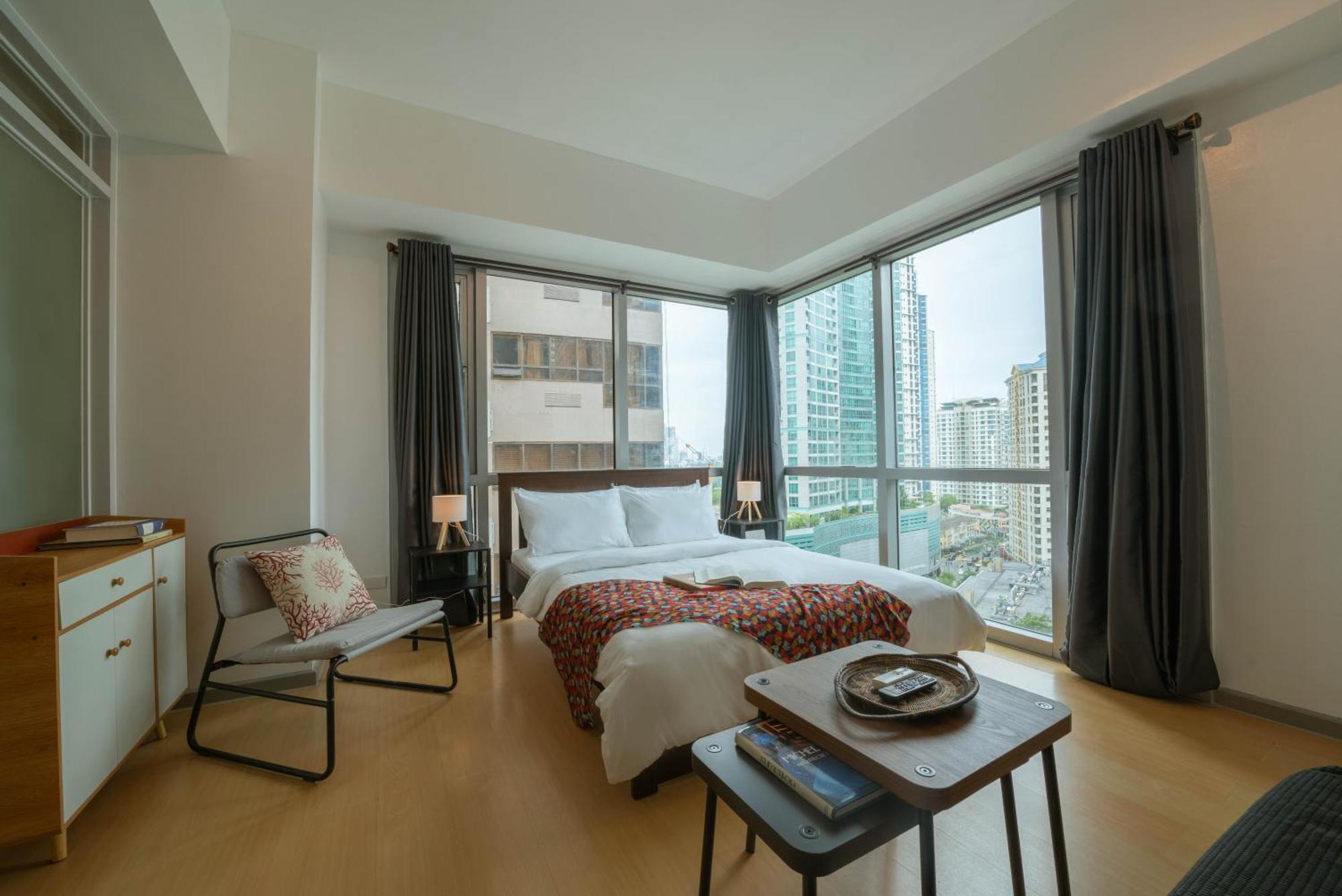 Prime Avant Bgc Location Apartments By Ph Staycation Manila Zewnętrze zdjęcie