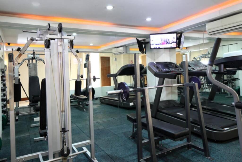 Prime Avant Bgc Location Apartments By Ph Staycation Manila Zewnętrze zdjęcie